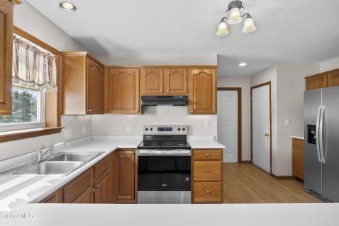 15 Tamian Pass Ballston Lake NY 12019