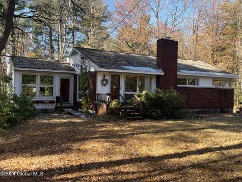 24 Blue Barns Road Rexford NY 12148