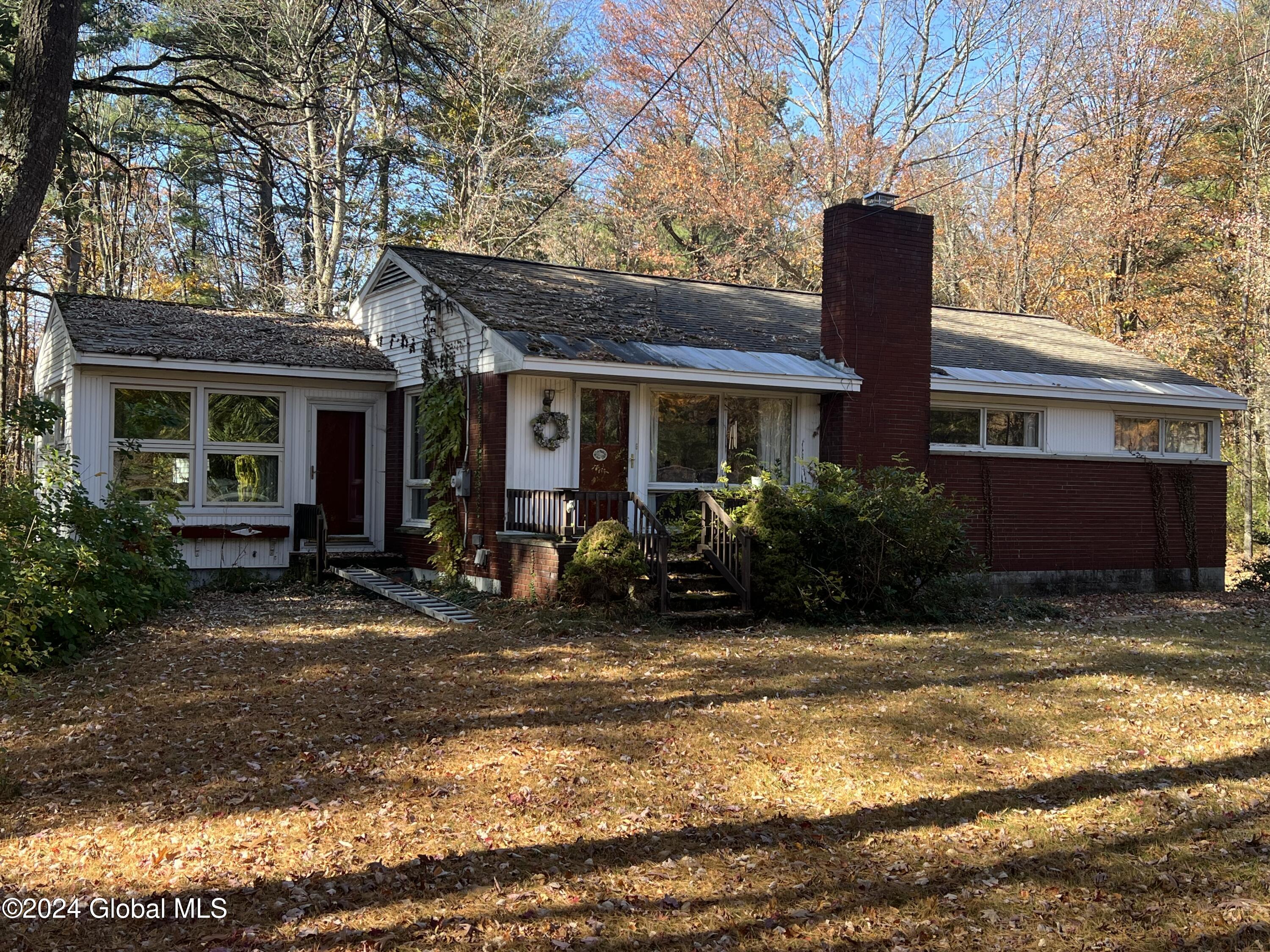 24 Blue Barns Road Rexford NY 12148