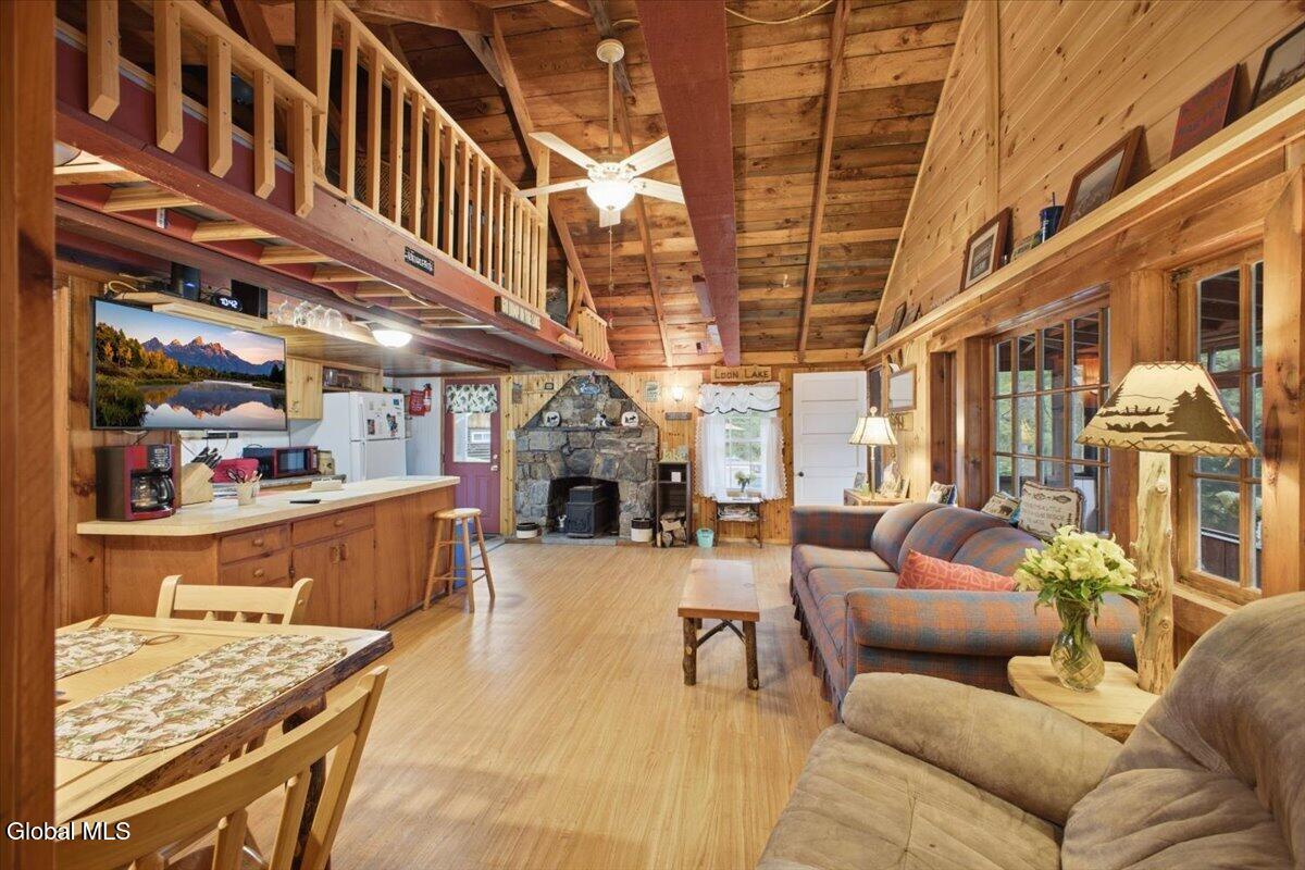 24 Memory Lane Chestertown NY 12817