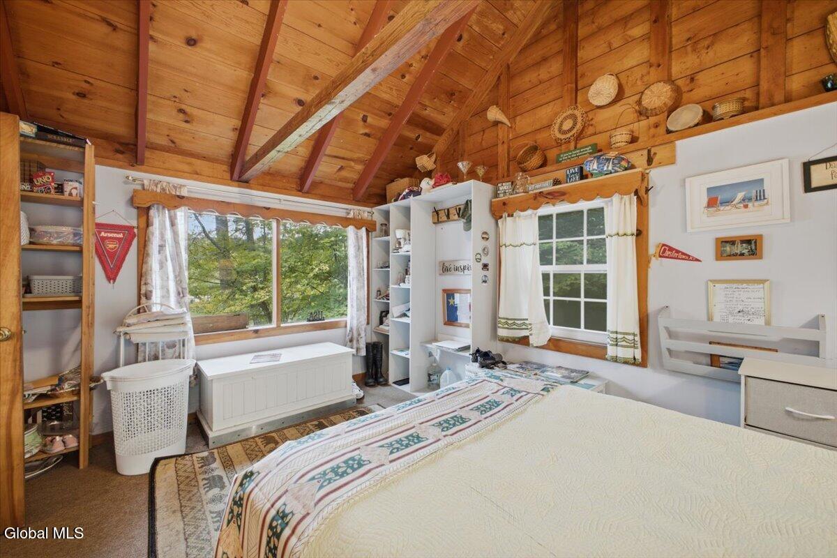 24 Memory Lane Chestertown NY 12817