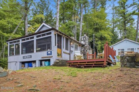 24 Memory Lane Chestertown NY 12817
