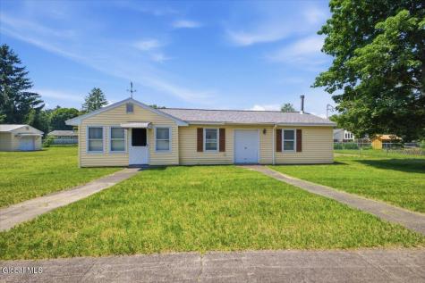 9 Lupine Lane Queensbury NY 12804
