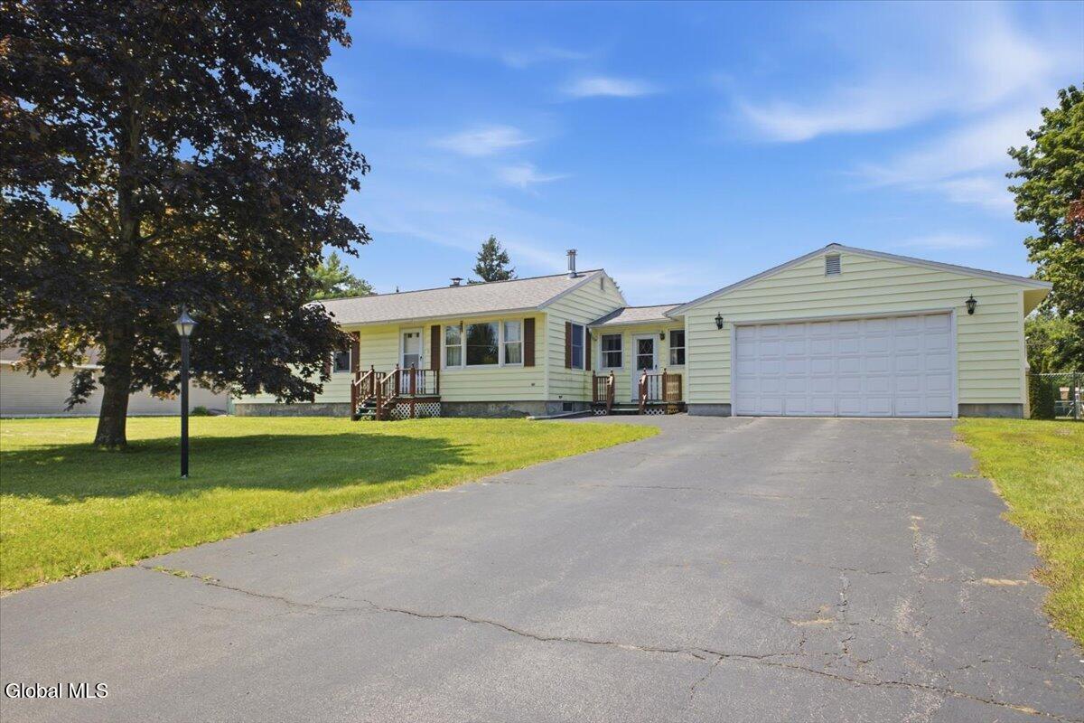 9 Lupine Lane Queensbury NY 12804