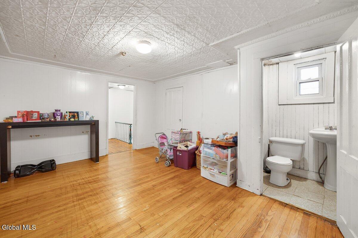 3064 6th Avenue Troy NY 12180