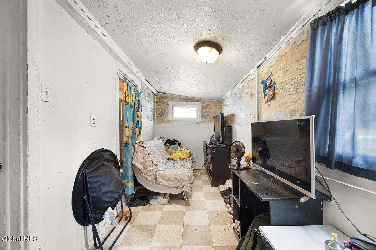 3064 6th Avenue Troy NY 12180