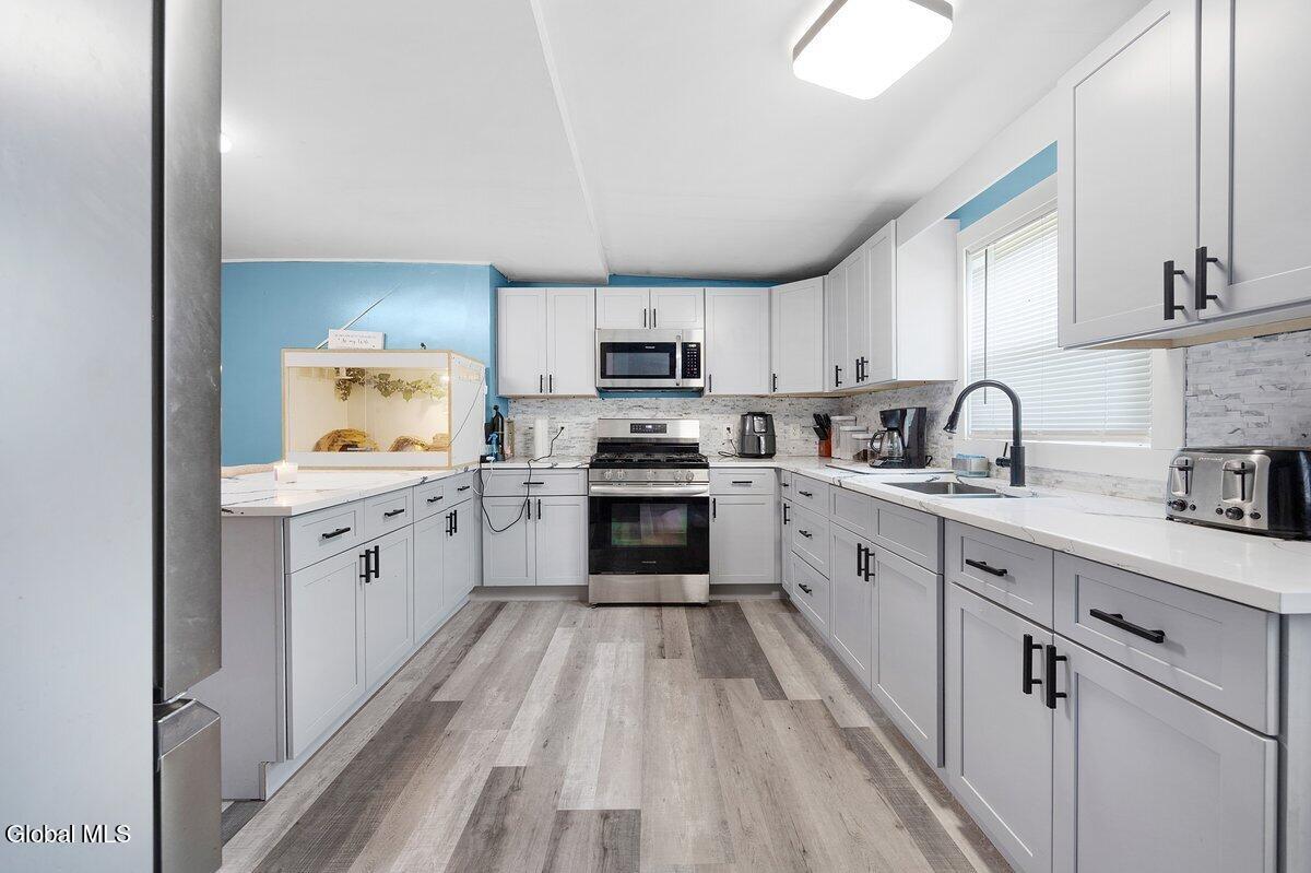 3064 6th Avenue Troy NY 12180