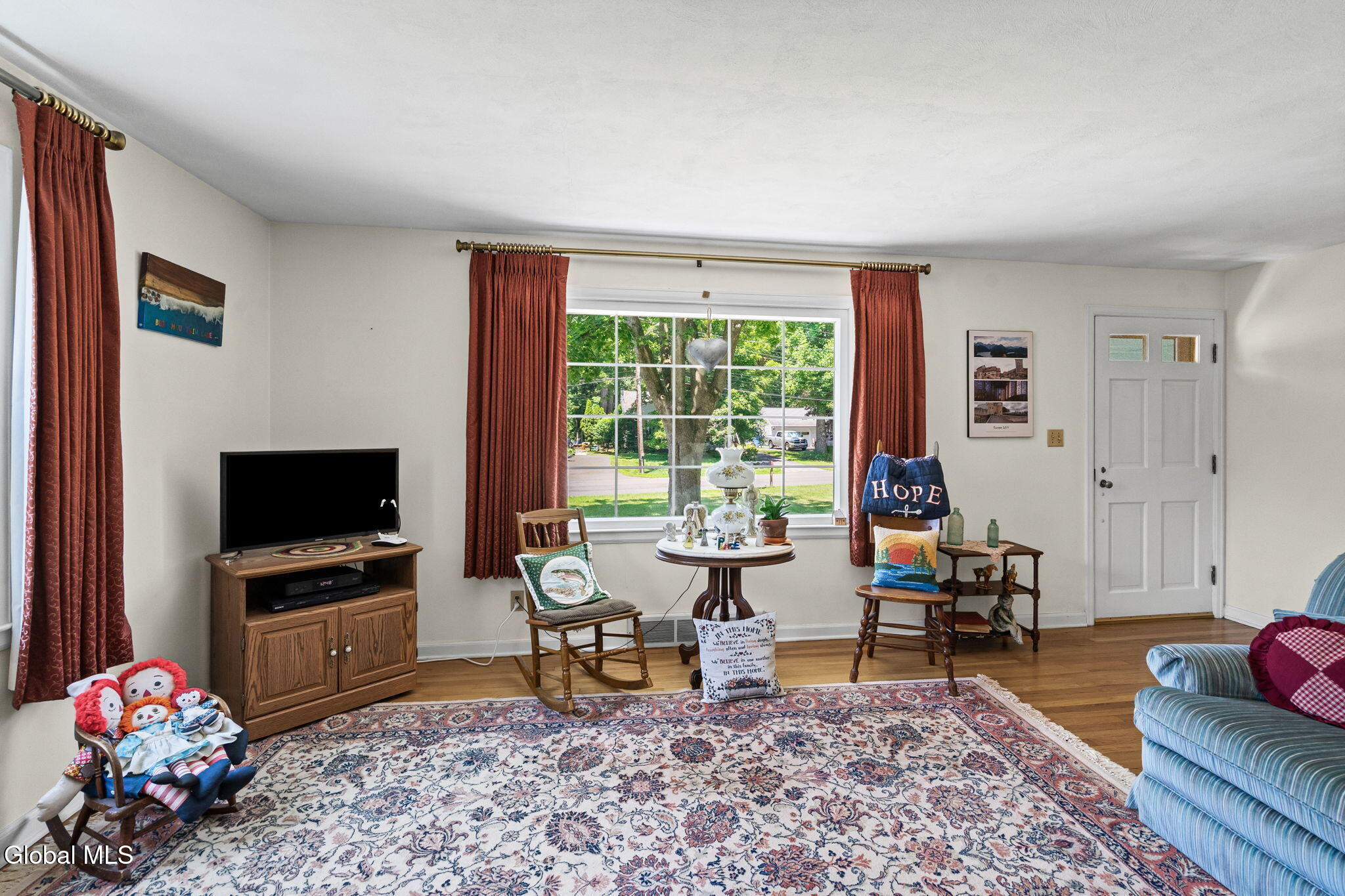 7 Pinewood Road Guilderland NY 12084