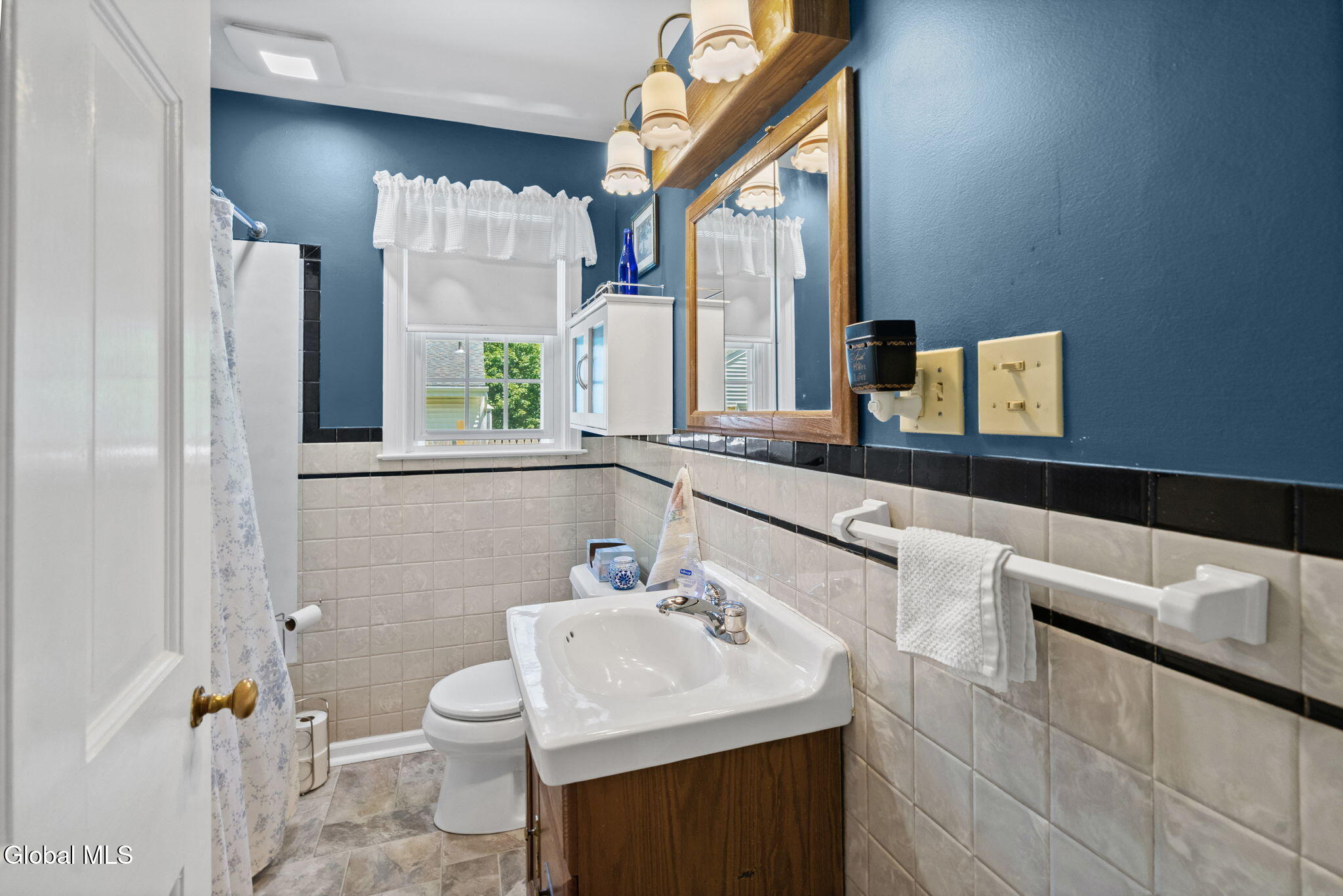 7 Pinewood Road Guilderland NY 12084