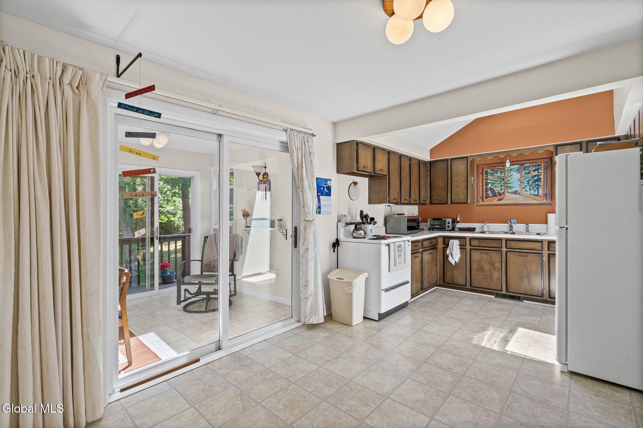 7 Pinewood Road Guilderland NY 12084