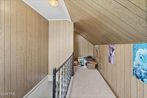 7 Pinewood Road Guilderland NY 12084