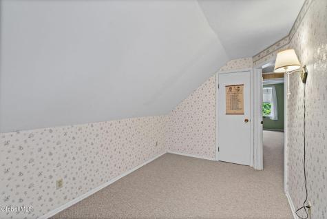7 Pinewood Road Guilderland NY 12084