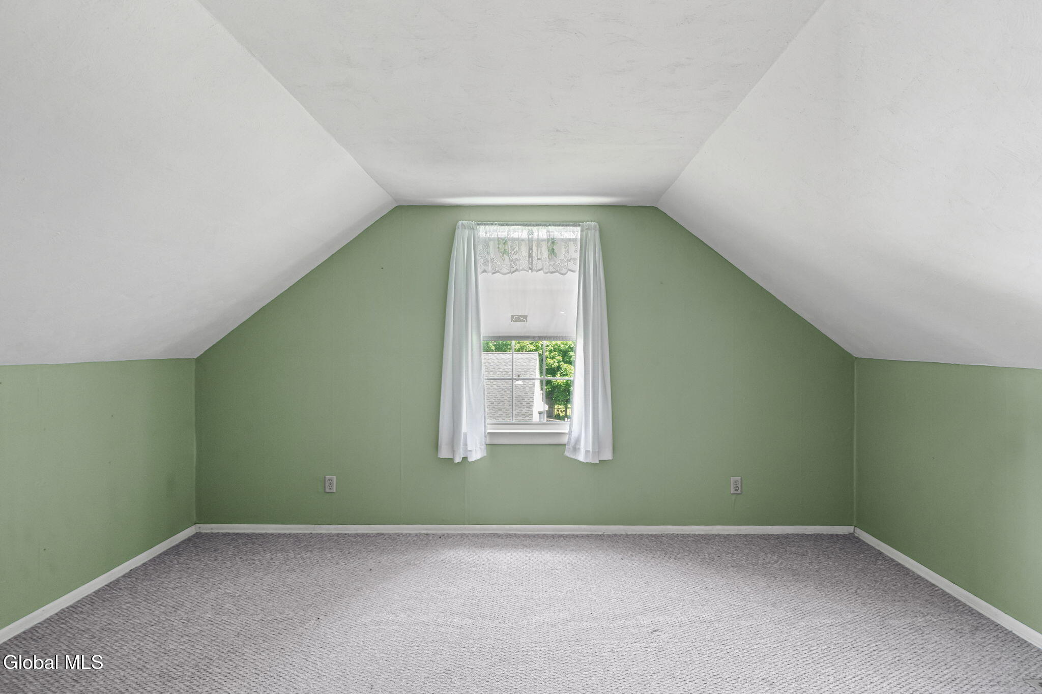 7 Pinewood Road Guilderland NY 12084