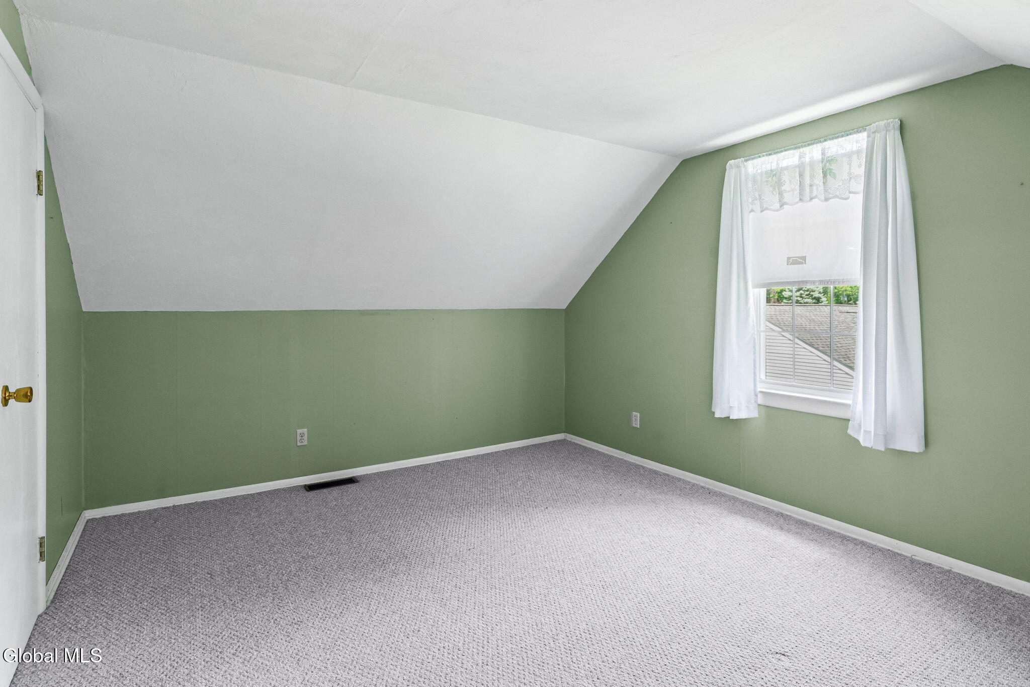 7 Pinewood Road Guilderland NY 12084