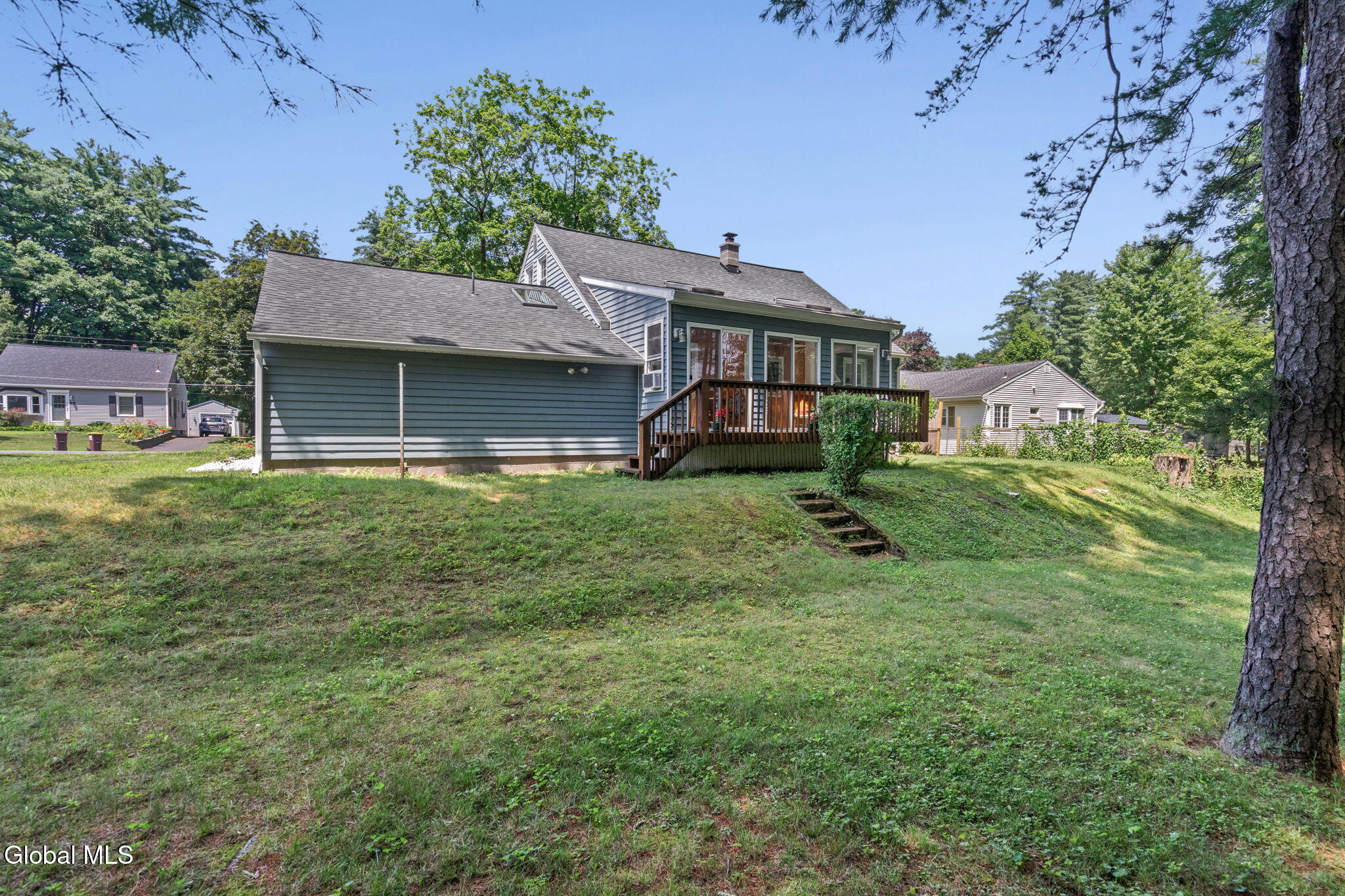 7 Pinewood Road Guilderland NY 12084