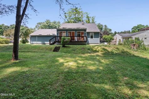 7 Pinewood Road Guilderland NY 12084