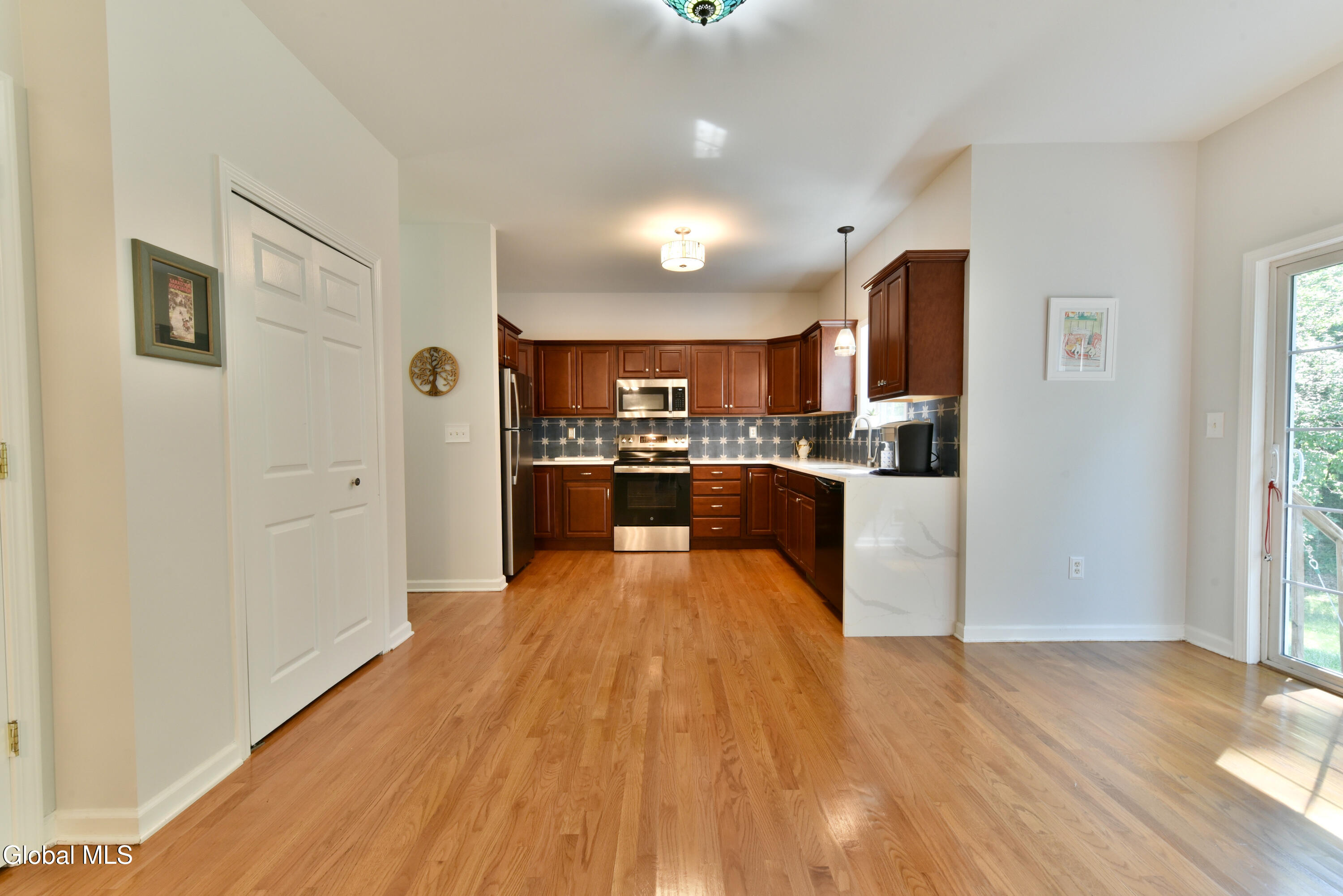 91 Cobble Hill Drive Gansevoort NY 12831