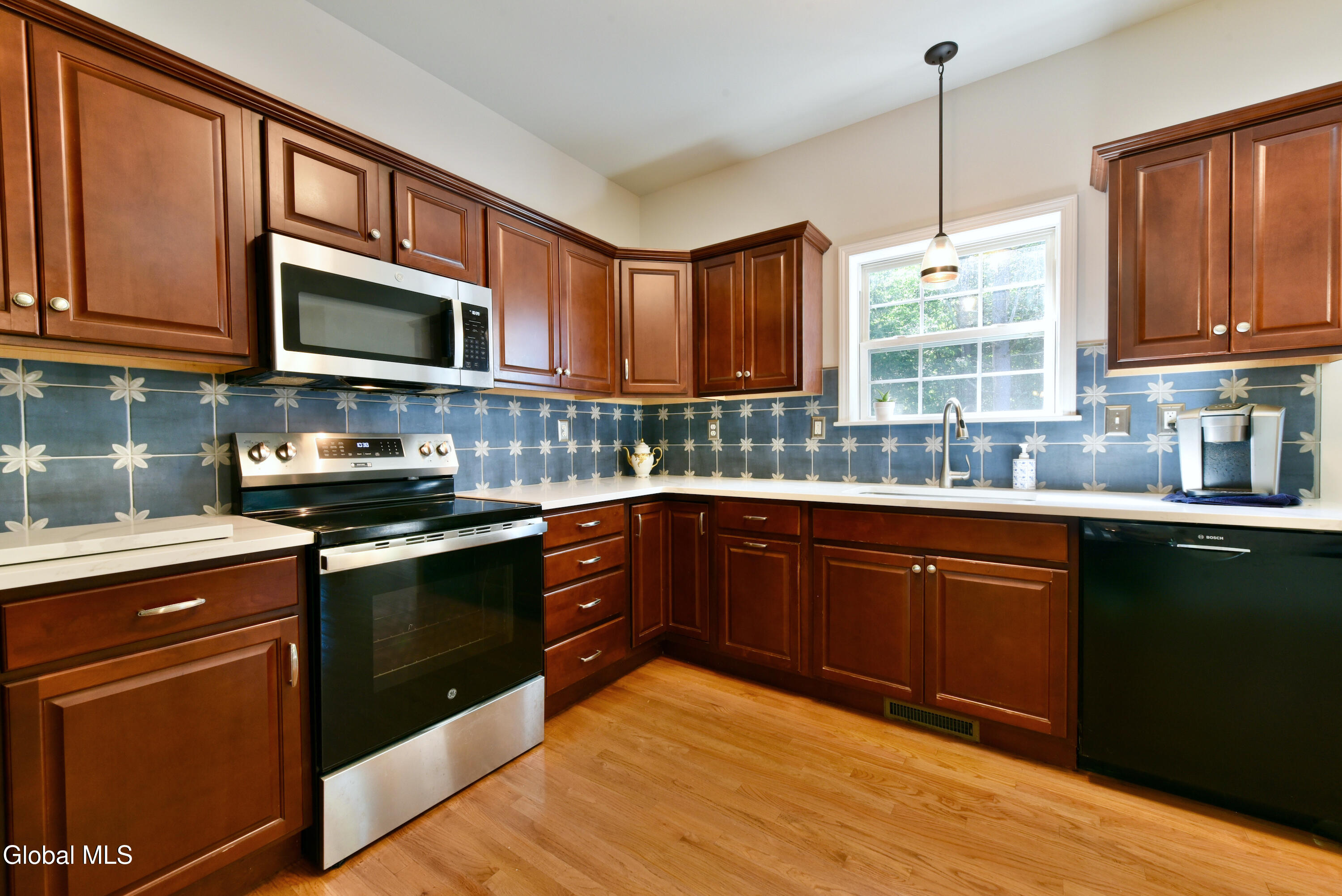 91 Cobble Hill Drive Gansevoort NY 12831