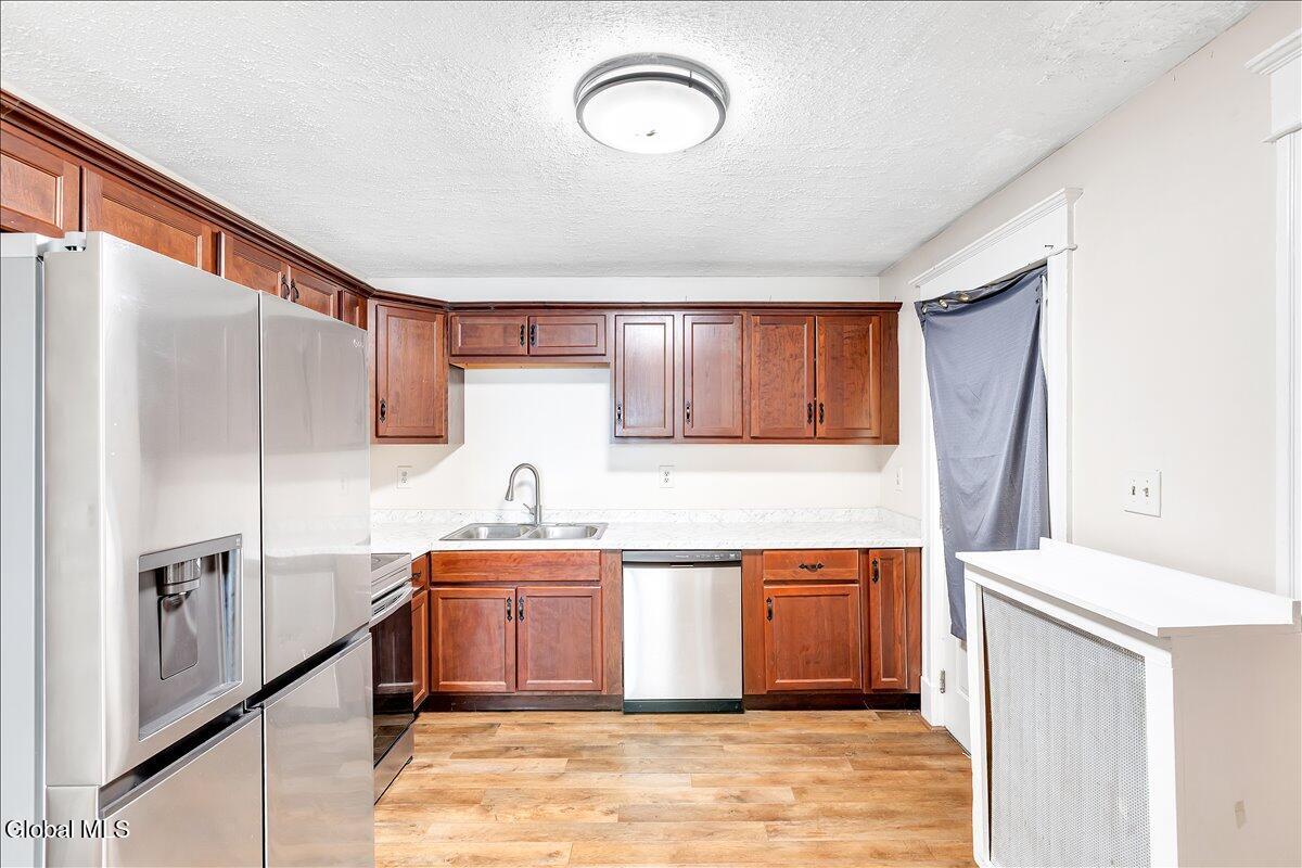 37 Chiswell Street Schenectady NY 12304