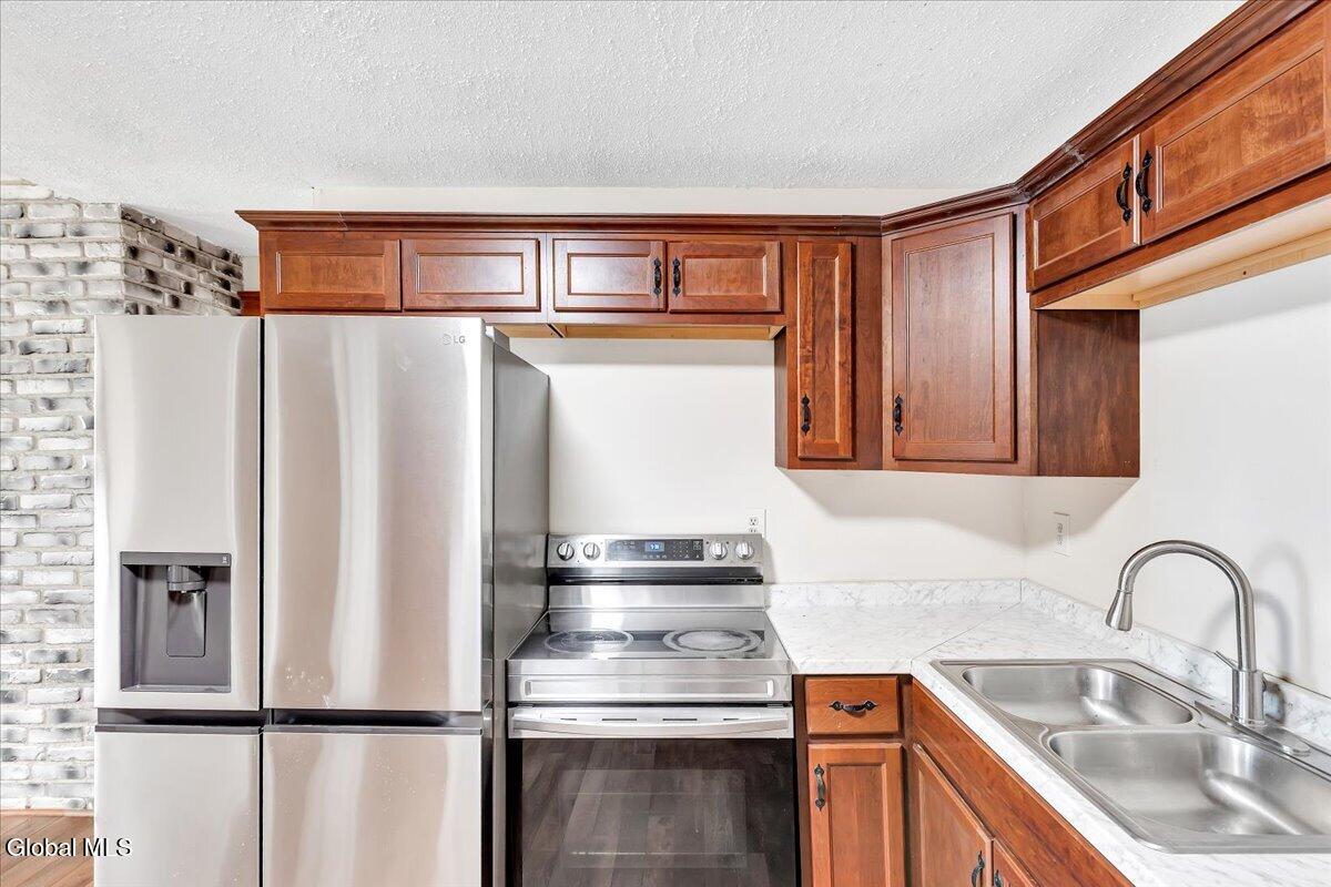 37 Chiswell Street Schenectady NY 12304
