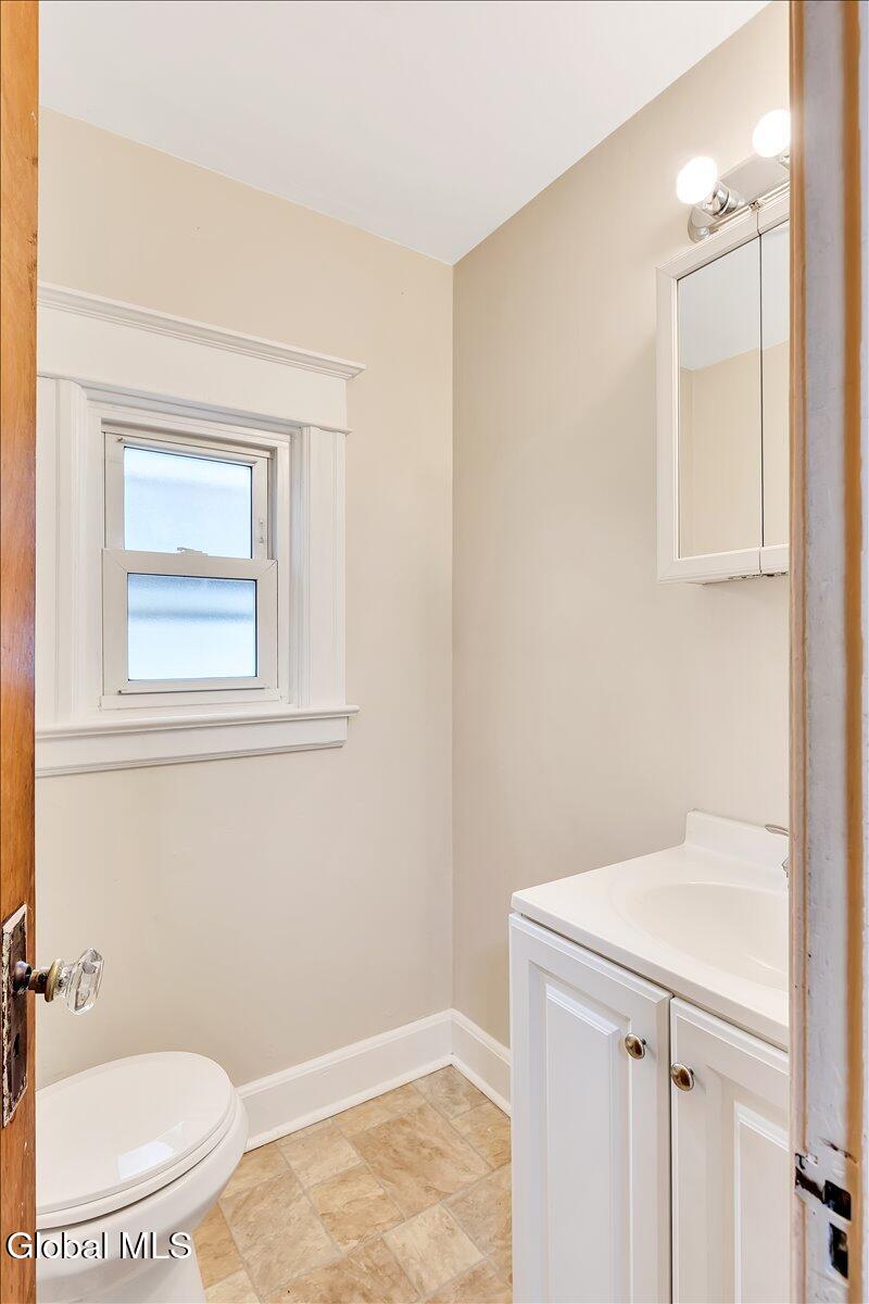 37 Chiswell Street Schenectady NY 12304