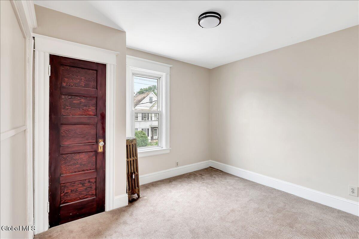 37 Chiswell Street Schenectady NY 12304