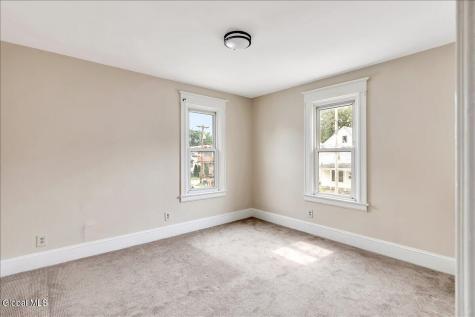 37 Chiswell Street Schenectady NY 12304