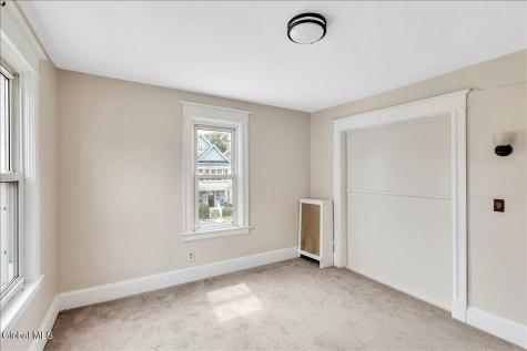 37 Chiswell Street Schenectady NY 12304