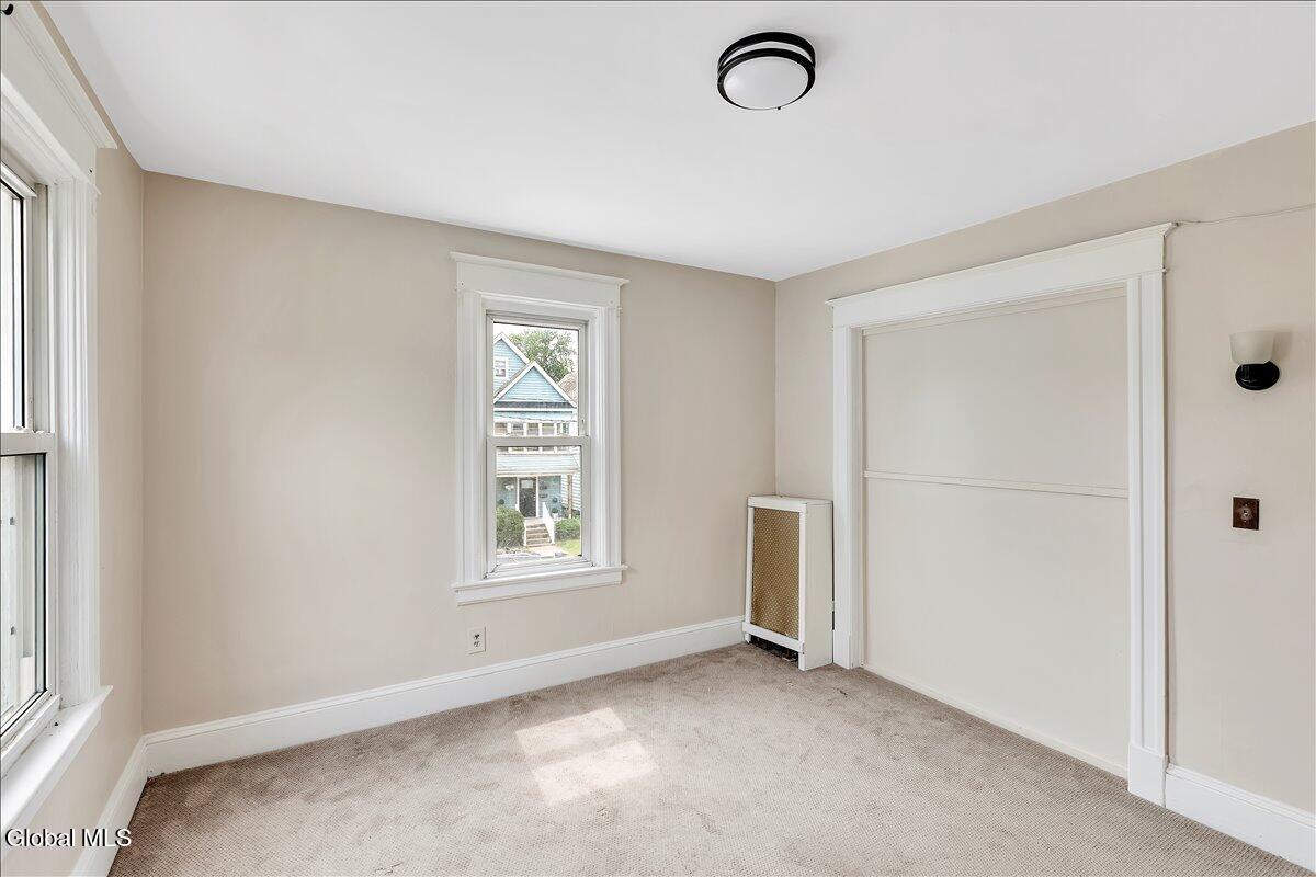 37 Chiswell Street Schenectady NY 12304