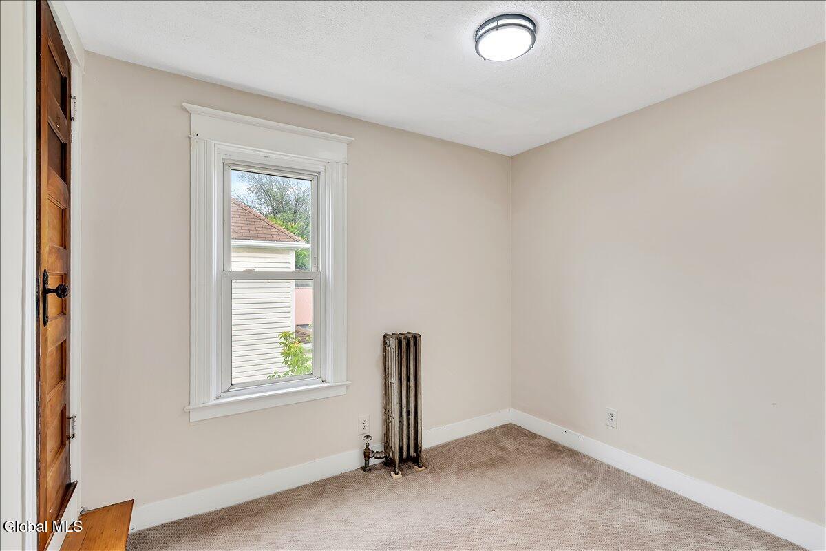 37 Chiswell Street Schenectady NY 12304