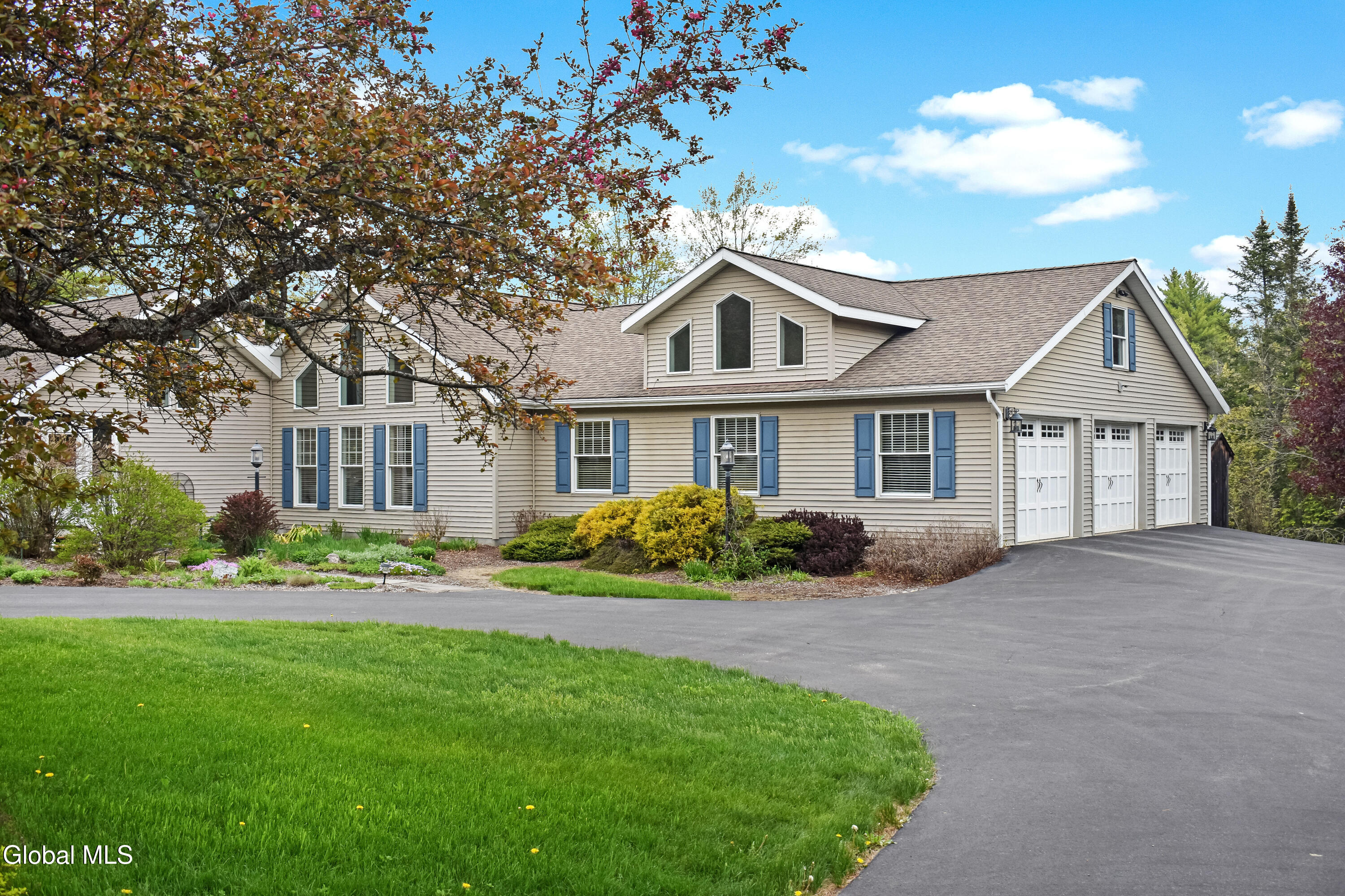 960 Olmstedville Road North Creek NY 12853