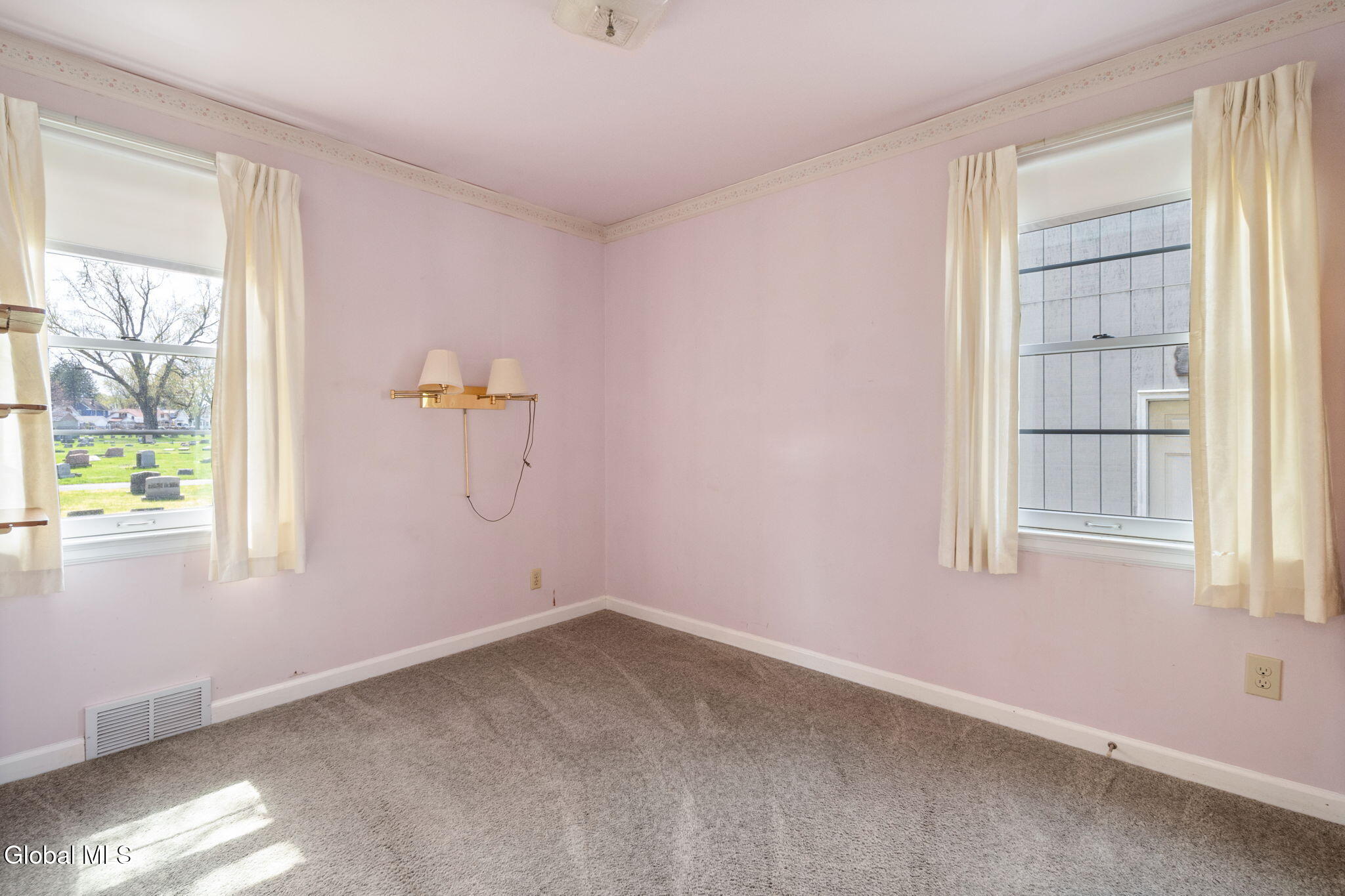 15 Albermarle Road Scotia NY 12302