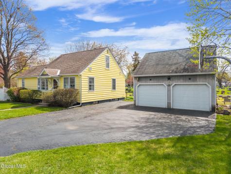 15 Albermarle Road Scotia NY 12302