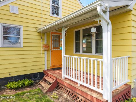 15 Albermarle Road Scotia NY 12302
