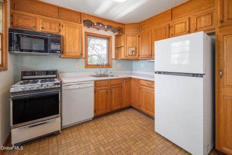 15 Albermarle Road Scotia NY 12302
