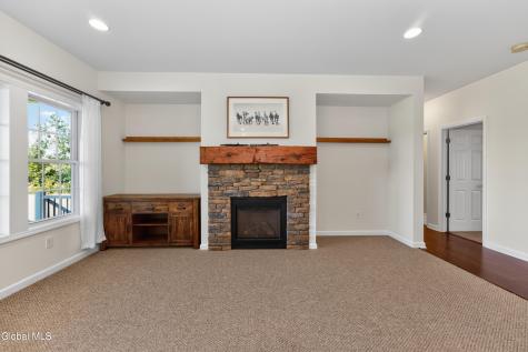 72 Somerset Drive Mechanicville NY 12118