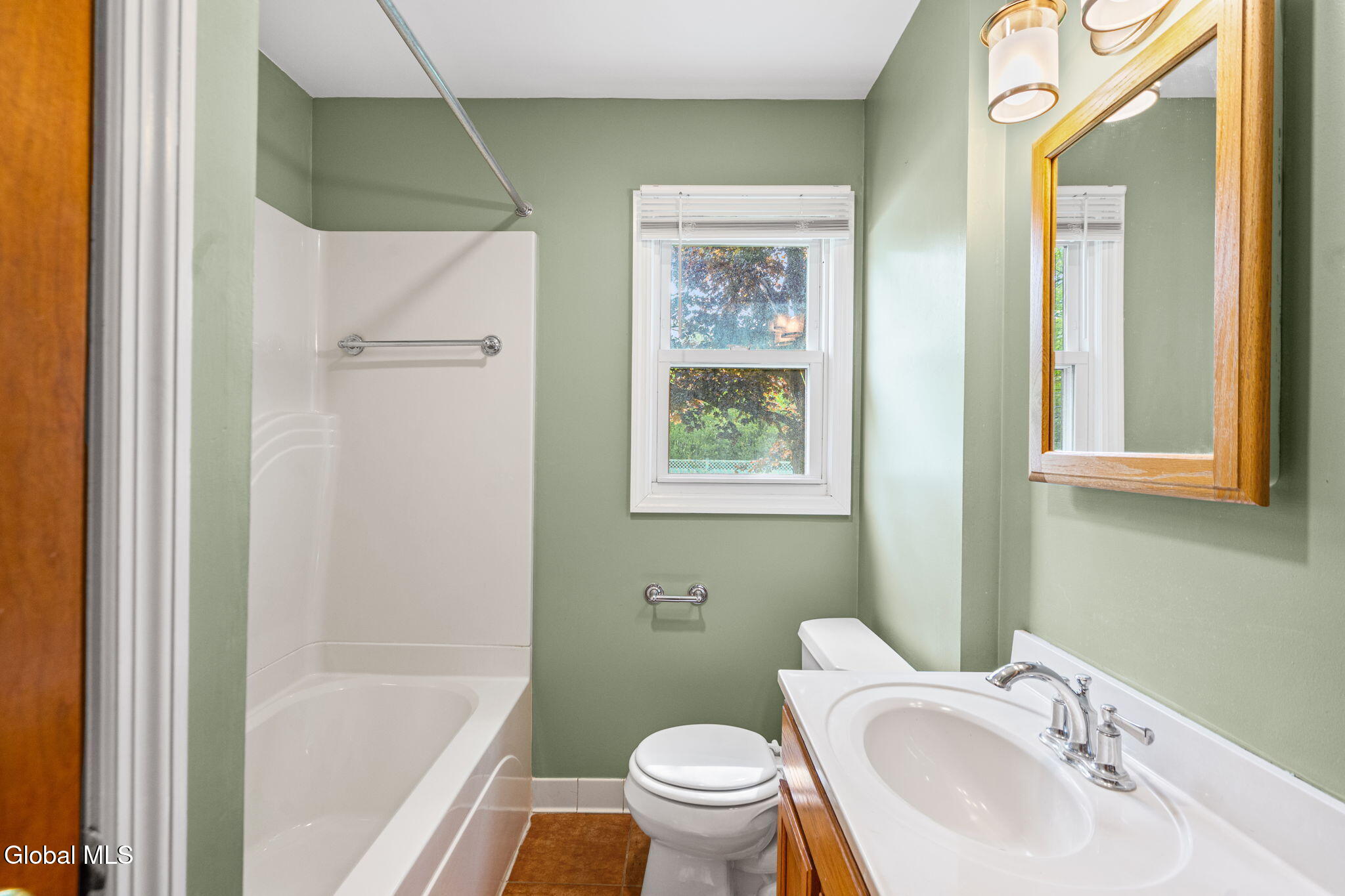 1246 Sumner Avenue Schenectady NY 12309