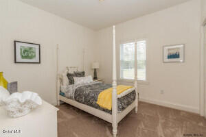 76 Lakepointe Way Saratoga Springs NY 12866