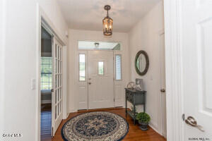 76 Lakepointe Way Saratoga Springs NY 12866