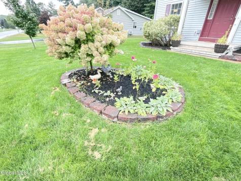 23 Geneva Drive Queensbury NY 12804