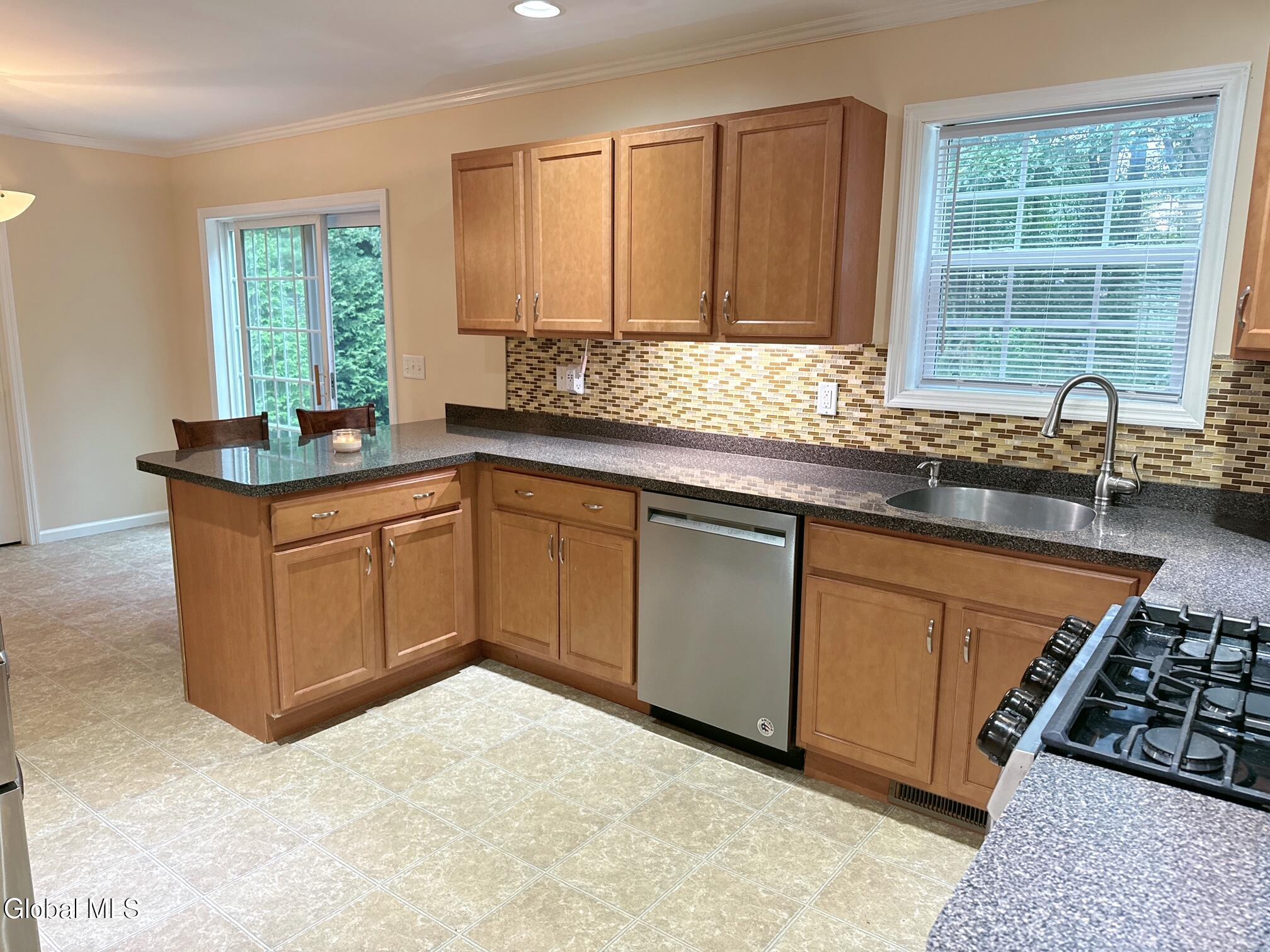 23 Geneva Drive Queensbury NY 12804