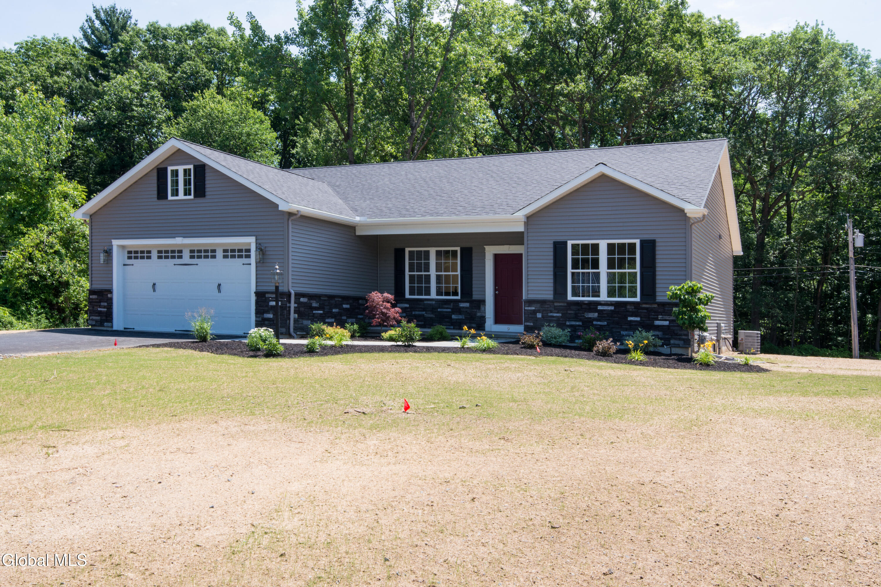 617 Kinns Road Clifton Park NY 12065