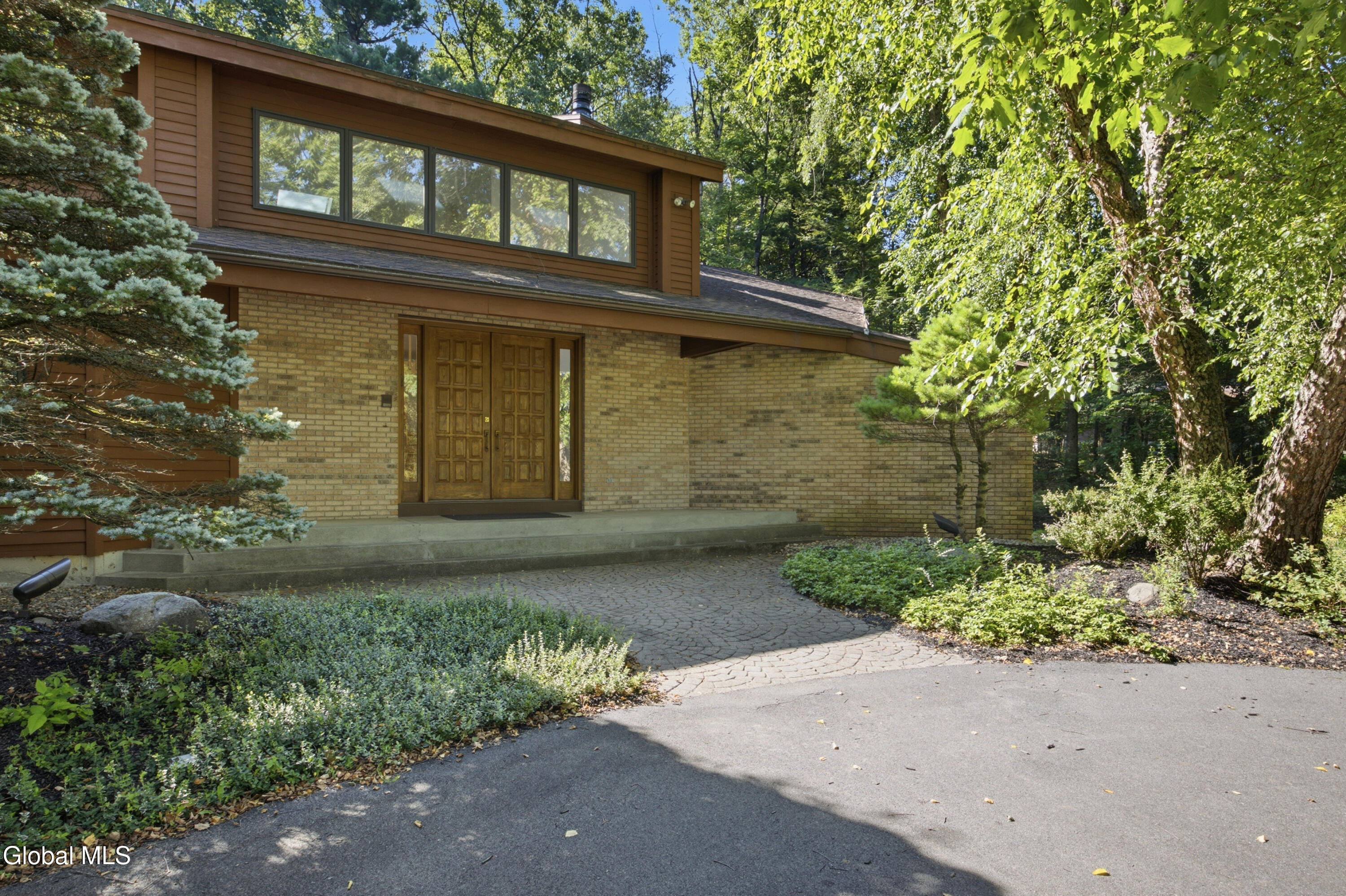 37 Covington Court Niskayuna NY 12309