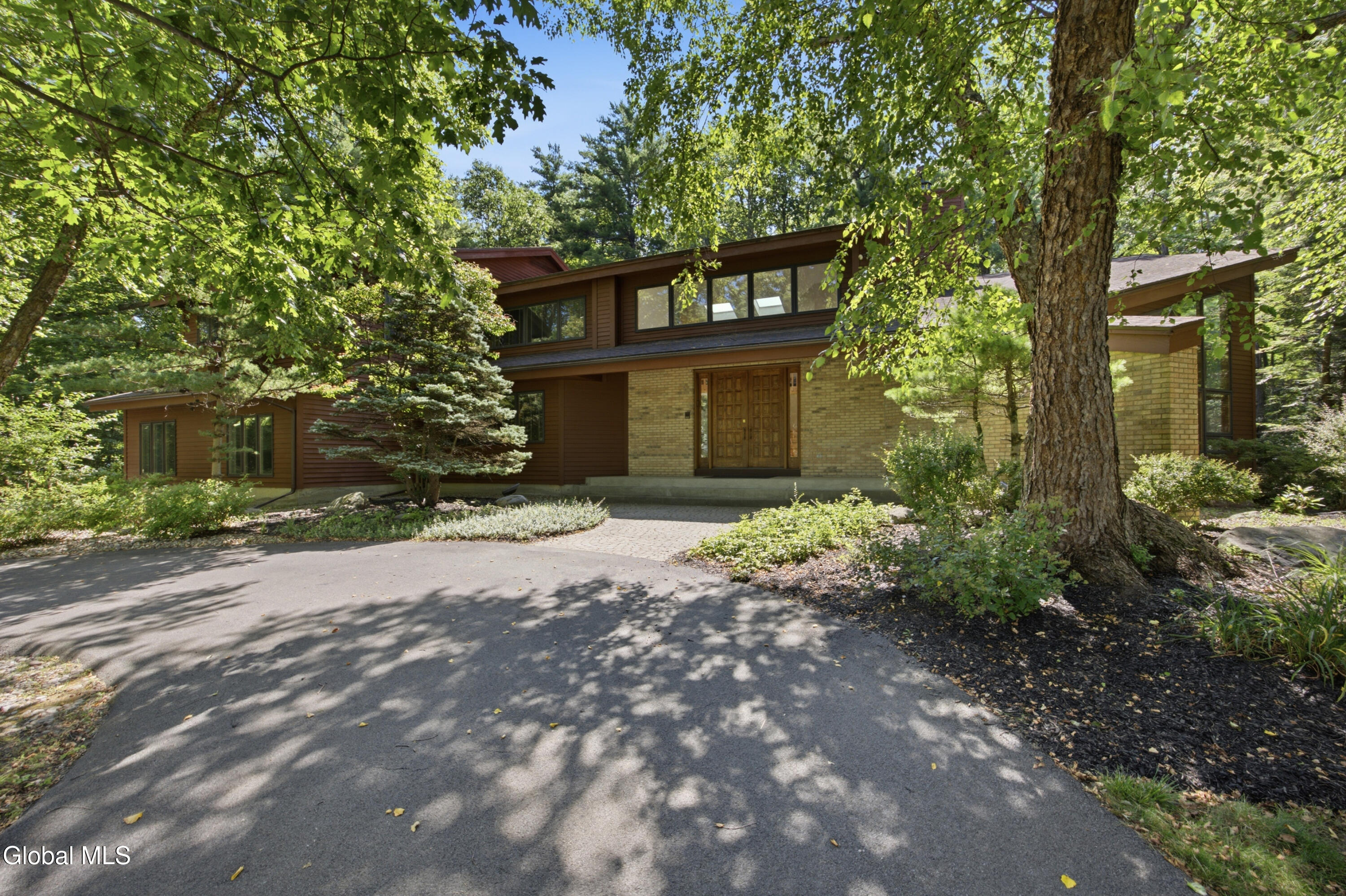 37 Covington Court Niskayuna NY 12309