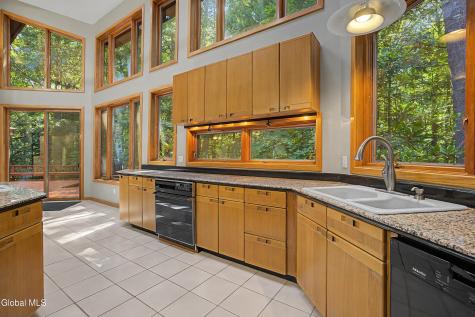 37 Covington Court Niskayuna NY 12309