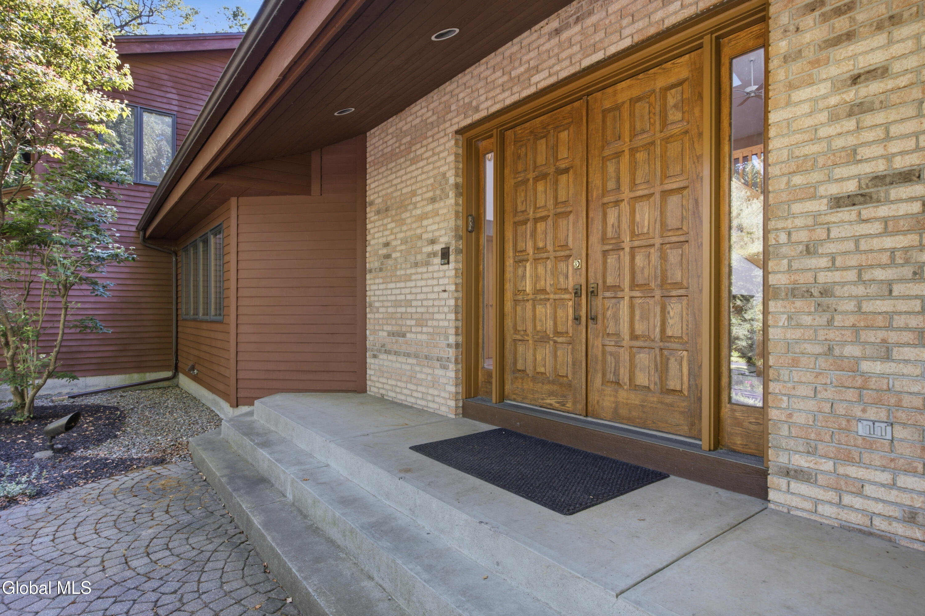 37 Covington Court Niskayuna NY 12309
