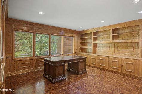 37 Covington Court Niskayuna NY 12309
