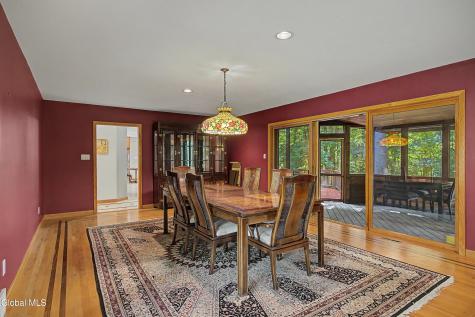 37 Covington Court Niskayuna NY 12309