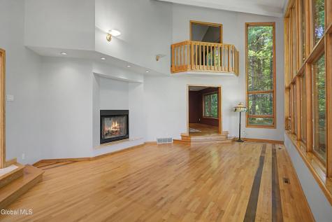 37 Covington Court Niskayuna NY 12309