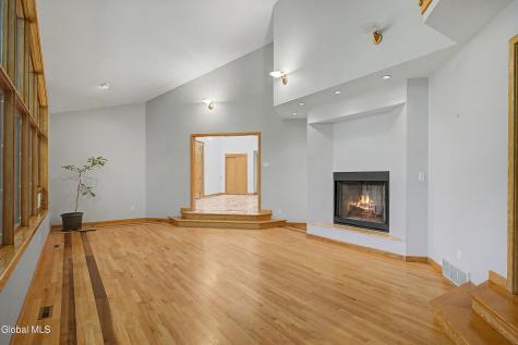 37 Covington Court Niskayuna NY 12309